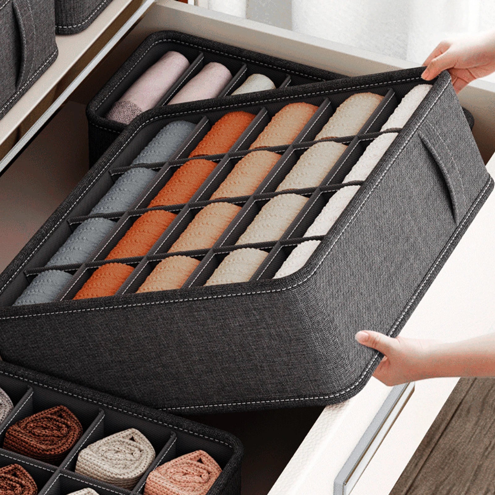Adjustable Grid Wardrobe Organiser Storage Box